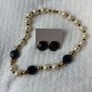 Avon fifth avenue necklace and matching earrings